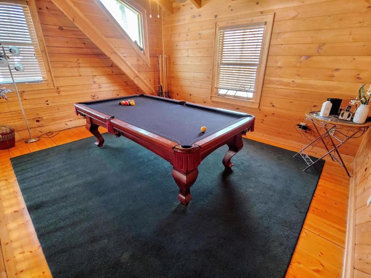 Red Wolf Cabin In Maggie Valley Extérieur photo