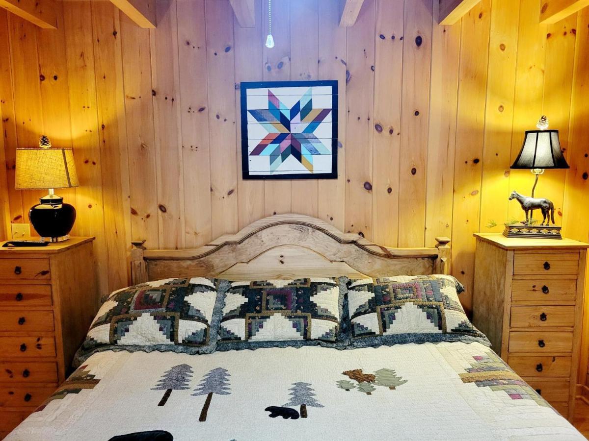 Red Wolf Cabin In Maggie Valley Extérieur photo
