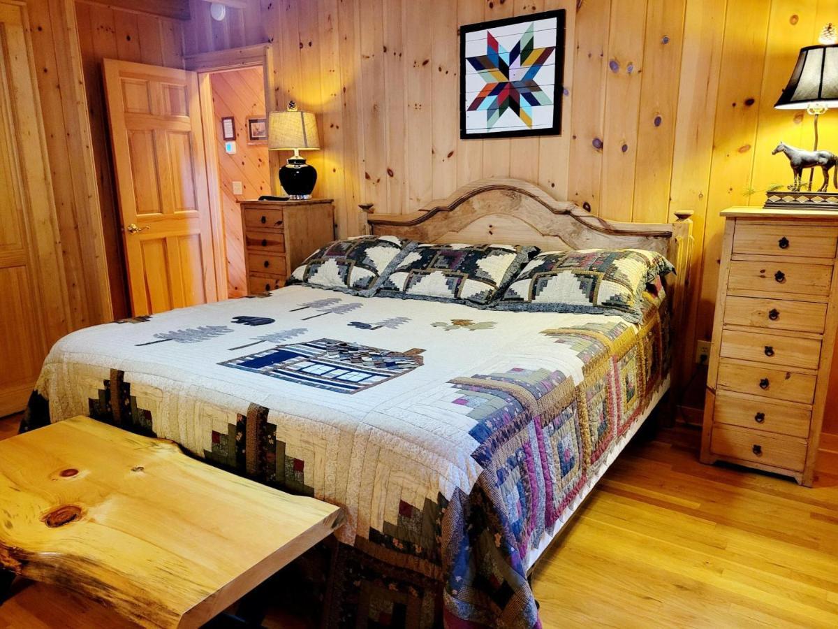 Red Wolf Cabin In Maggie Valley Extérieur photo